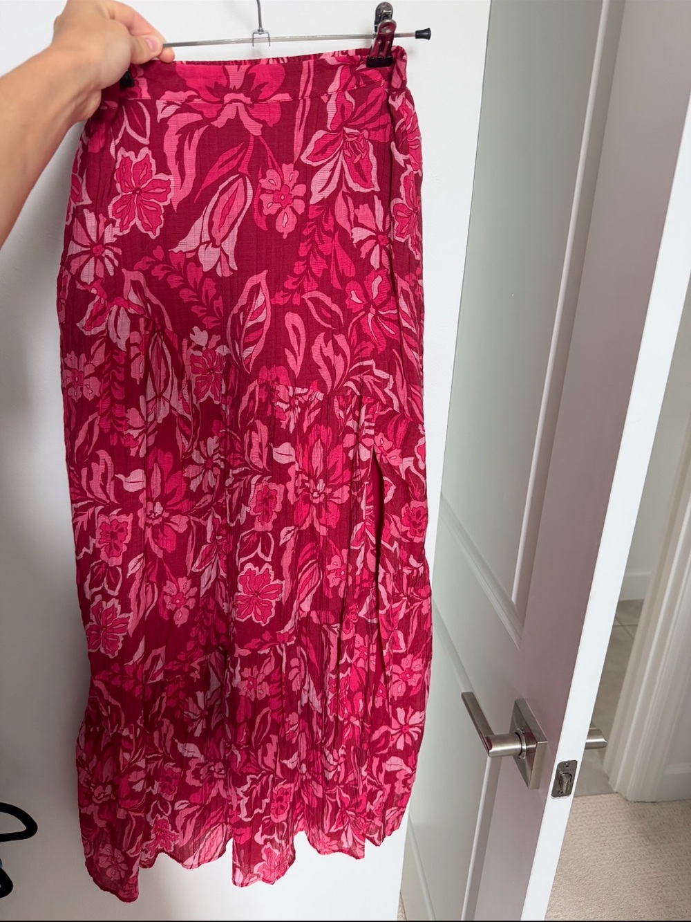 MINKPINK Plum-Floral Mae
Tiered Midi Skirt